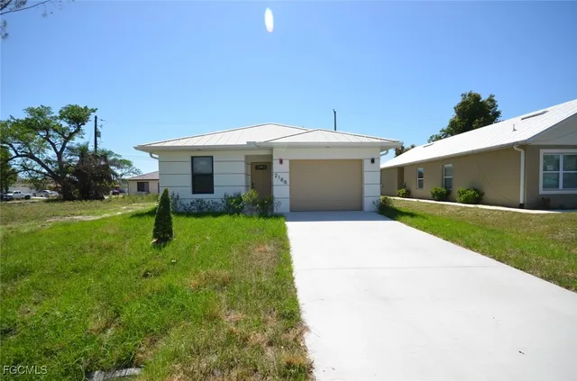 $319,000 | 2188 Barker Boulevard, Fort Myers, FL 33916
