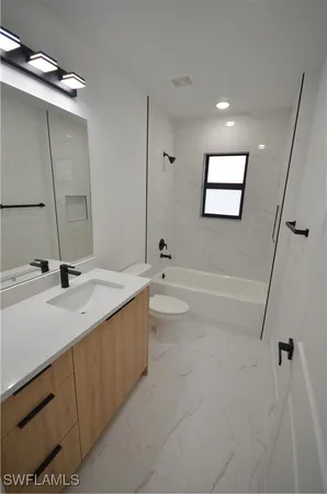 $329,500 | 2188 Barker Boulevard, Fort Myers, FL 33916