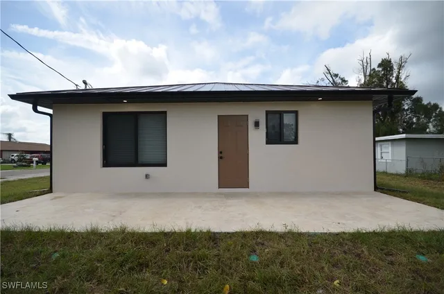 $319,000 | 2188 Barker Boulevard, Fort Myers, FL 33916