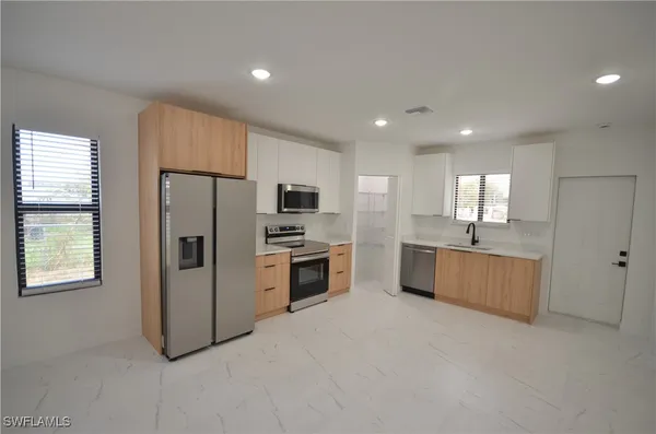 $329,500 | 2188 Barker Boulevard, Fort Myers, FL 33916