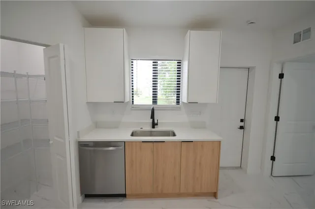 $319,000 | 2188 Barker Boulevard, Fort Myers, FL 33916