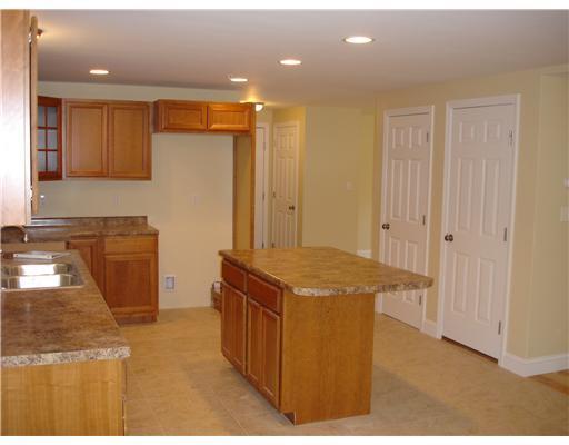 12 Jennifer Way Gorham, ME 04038 - Photo 7 of 19 Kitchen.