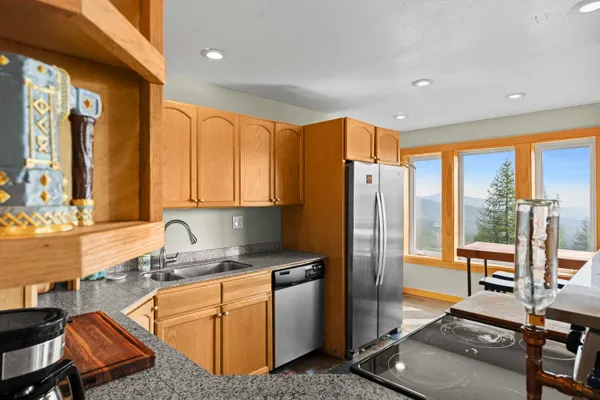 $399,000 | 28600 North Mt Spokane Park Drive, Unit 511, Mead, WA 99021