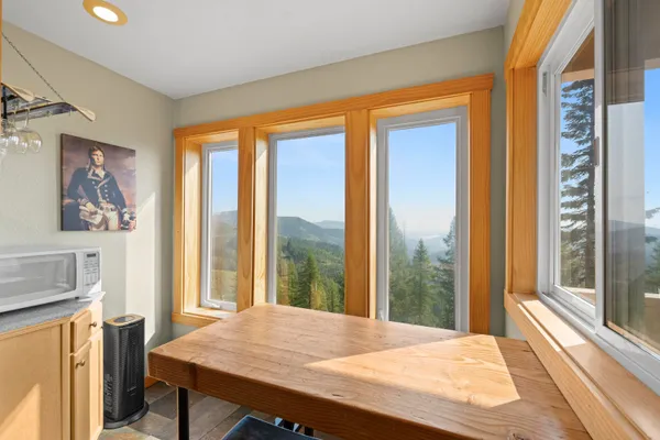 $399,000 | 28600 North Mt Spokane Park Drive, Unit 511, Mead, WA 99021