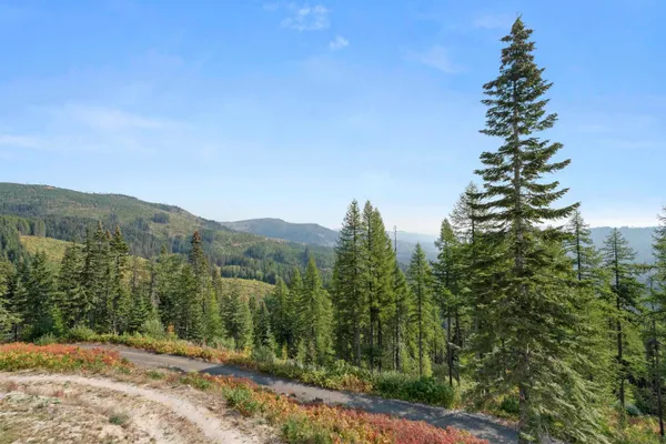 $399,000 | 28600 North Mt Spokane Park Drive, Unit 511, Mead, WA 99021