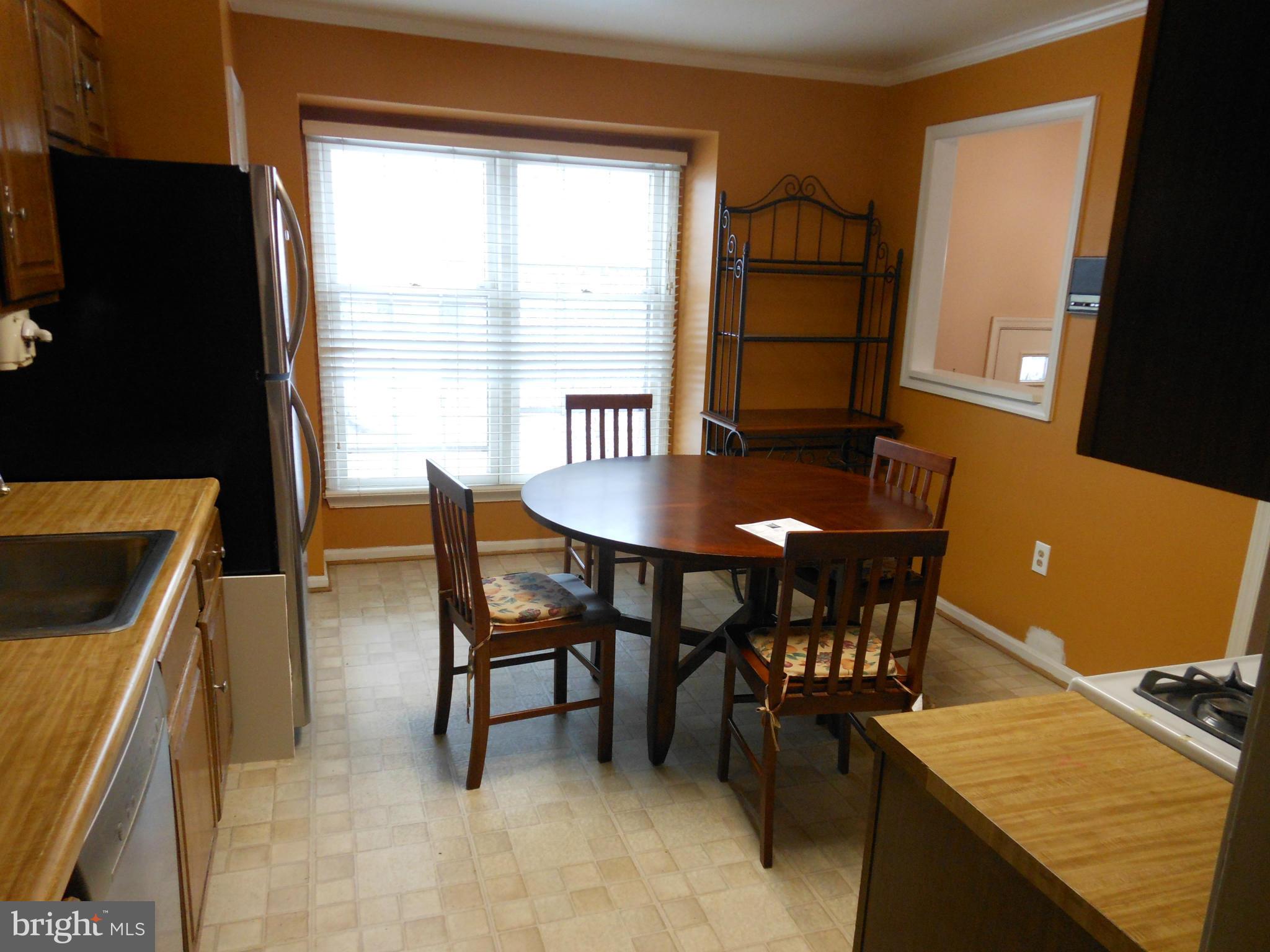 7743 Jewelweed Court Springfield, VA 22152 - Photo 2 of 9 Kitchen
