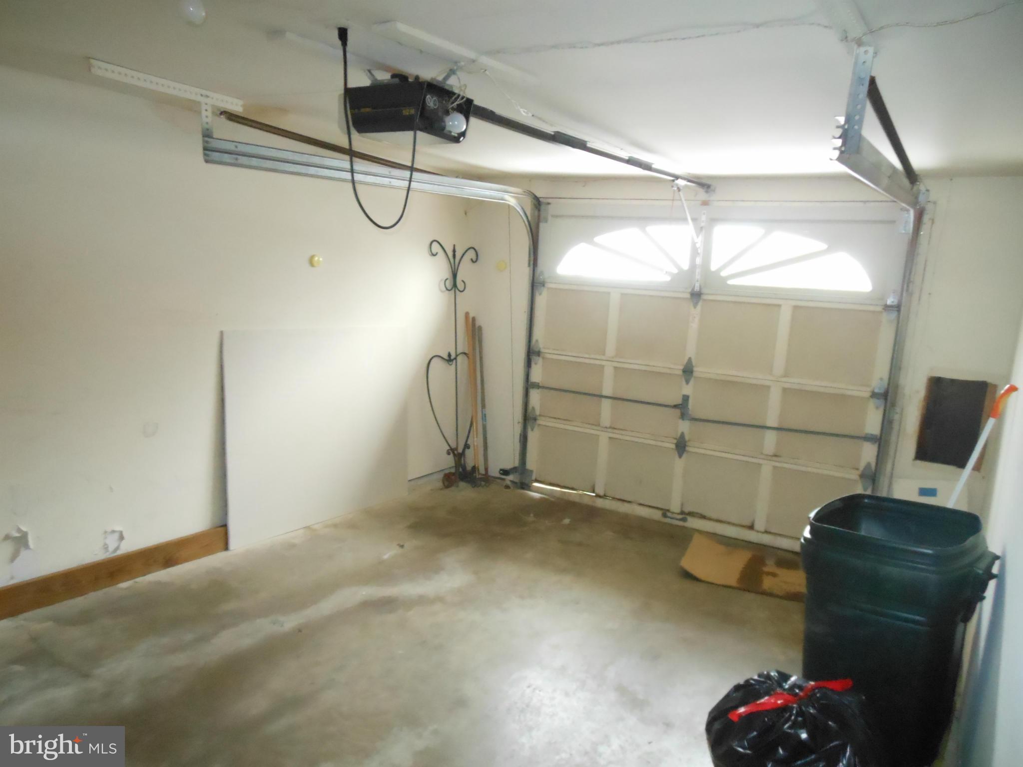 7743 Jewelweed Court Springfield, VA 22152 - Photo 9 of 9 Interior (General) Garage