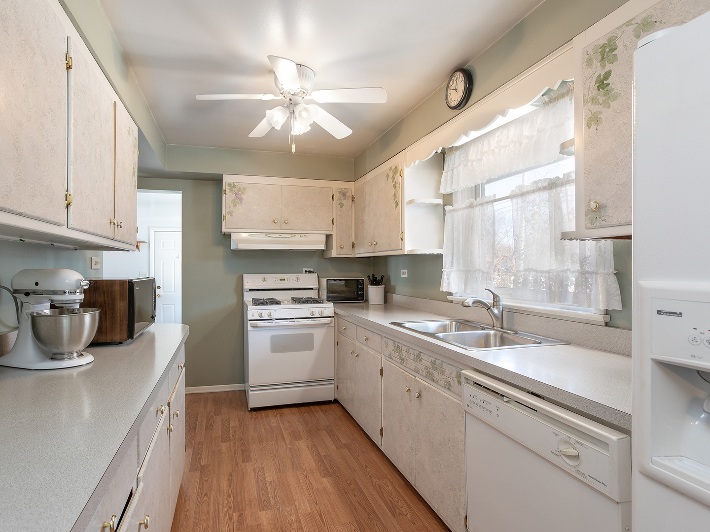 S264 Church Street Winfield, IL 60190 - Photo 5 of 17