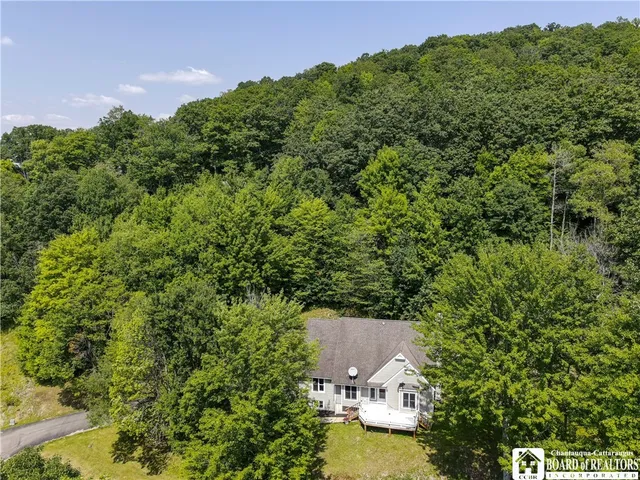 $348,000 | 158 Hawthorn Lane, Allegany, NY 14706