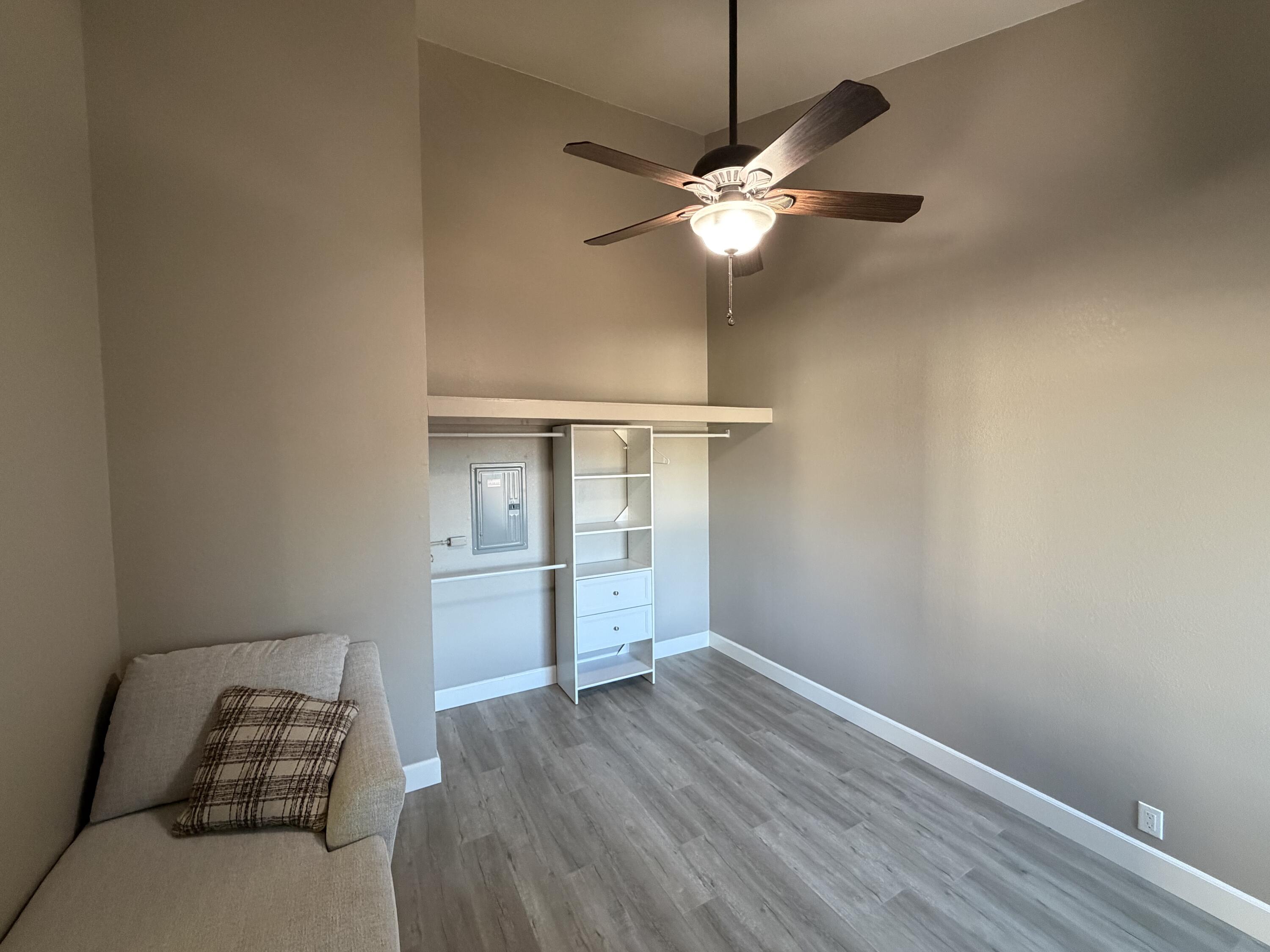 225 Ridgetop Drive, Unit 214 Redding, CA 96003 - Photo 11 of 22 Bedroom 2