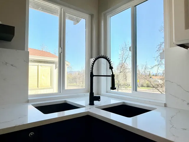 $249,000 | 225 Ridgetop Drive, Unit 214, Redding, CA 96003