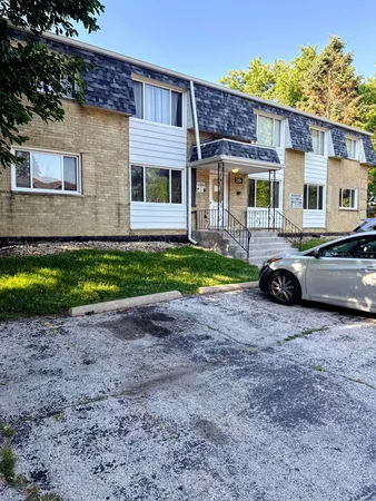 $2,100 | 11954 South Kildare Avenue, Unit 1E, Alsip, IL 60803