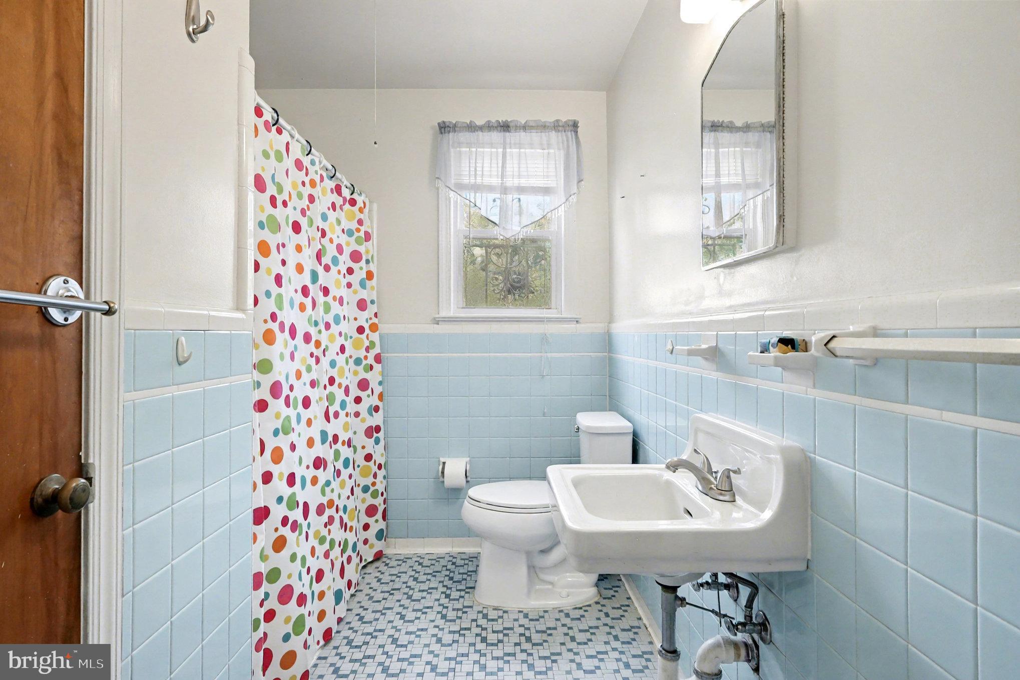 3704 Gull Road Temple Hills, MD 20748 - Photo 19 of 37 Full Bathroom - Main Level