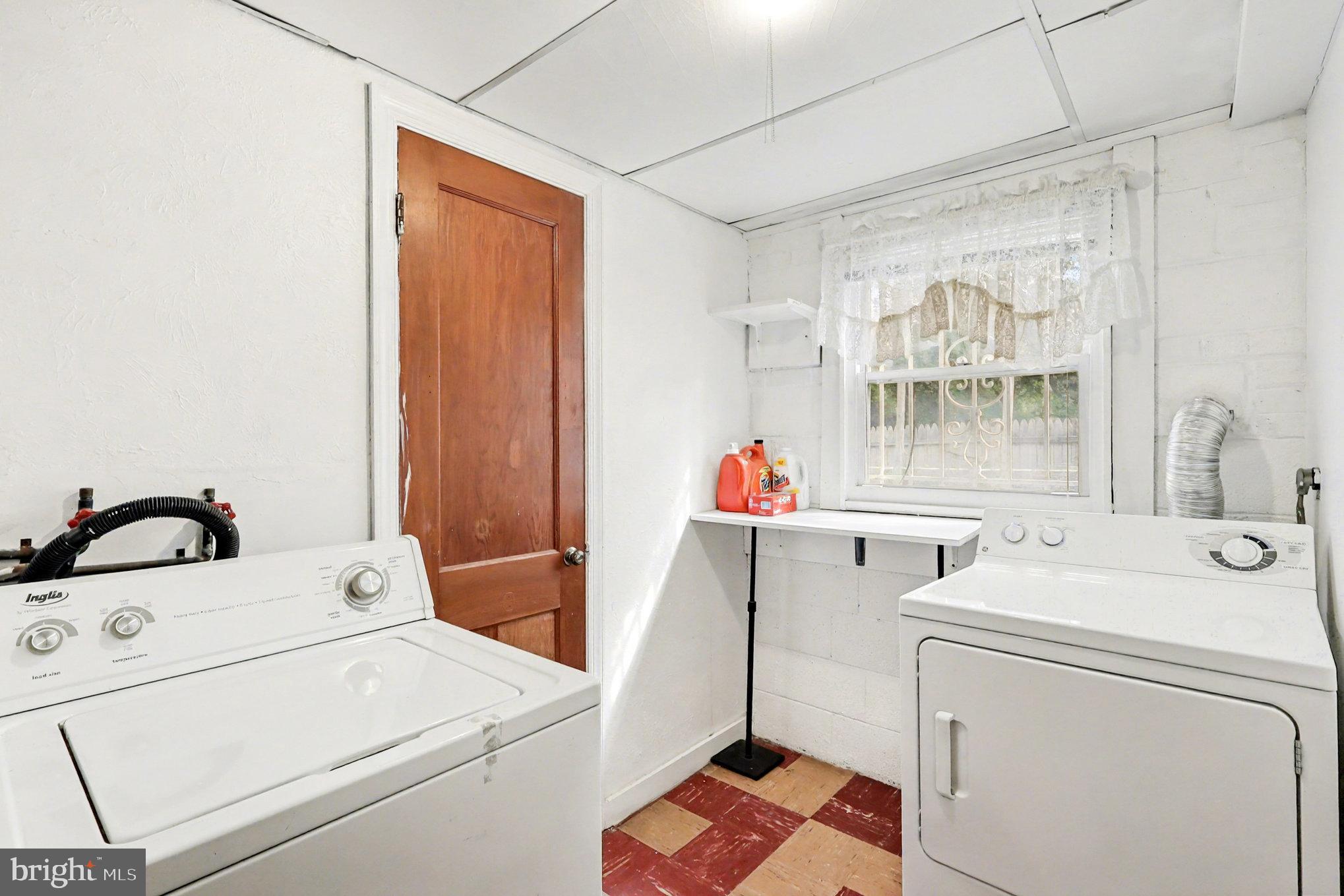 3704 Gull Road Temple Hills, MD 20748 - Photo 32 of 37 LL - Washer and Dryer
