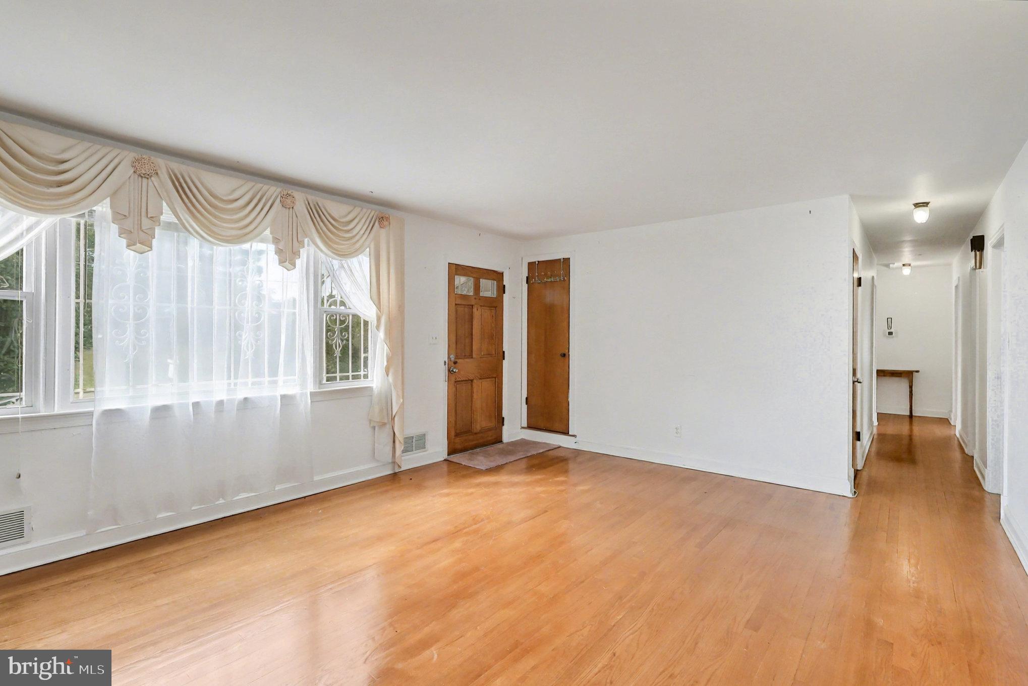 3704 Gull Road Temple Hills, MD 20748 - Photo 4 of 37 Living Room