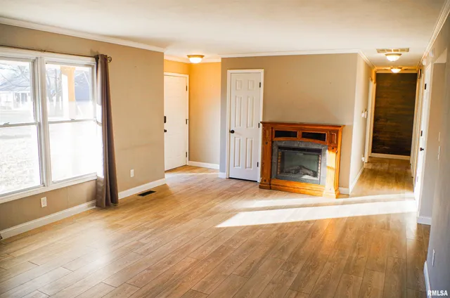 $230,000 | 104 North Main Street, Spaulding, IL 62561