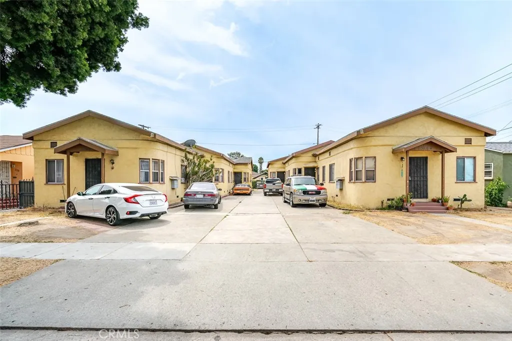 a car parked in front of a house