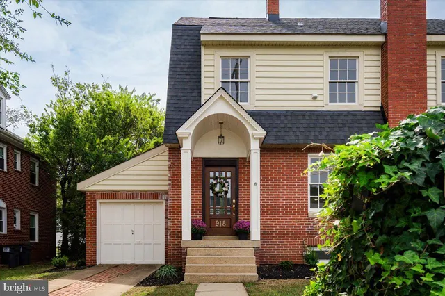 $800,000 | 918 William Street, Fredericksburg, VA 22401