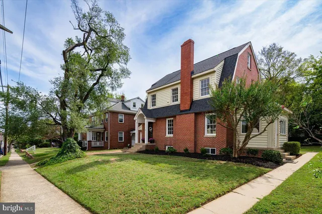 $800,000 | 918 William Street, Fredericksburg, VA 22401