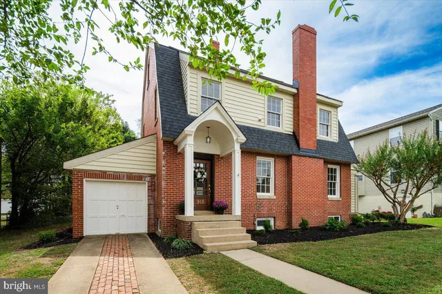 $800,000 | 918 William Street, Fredericksburg, VA 22401
