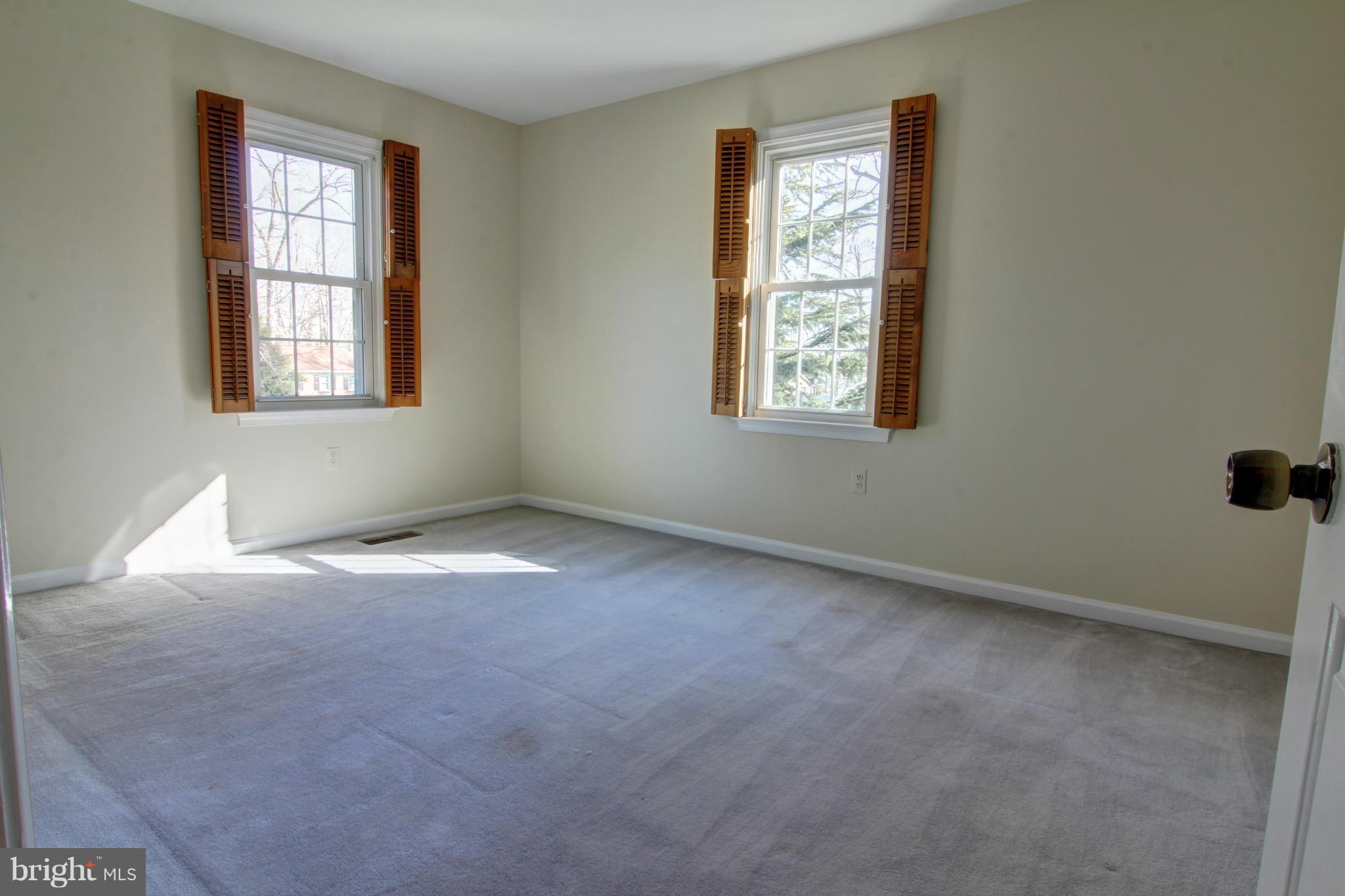18410 Cabin Road Triangle, VA 22172 - Photo 17 of 28 Bedroom