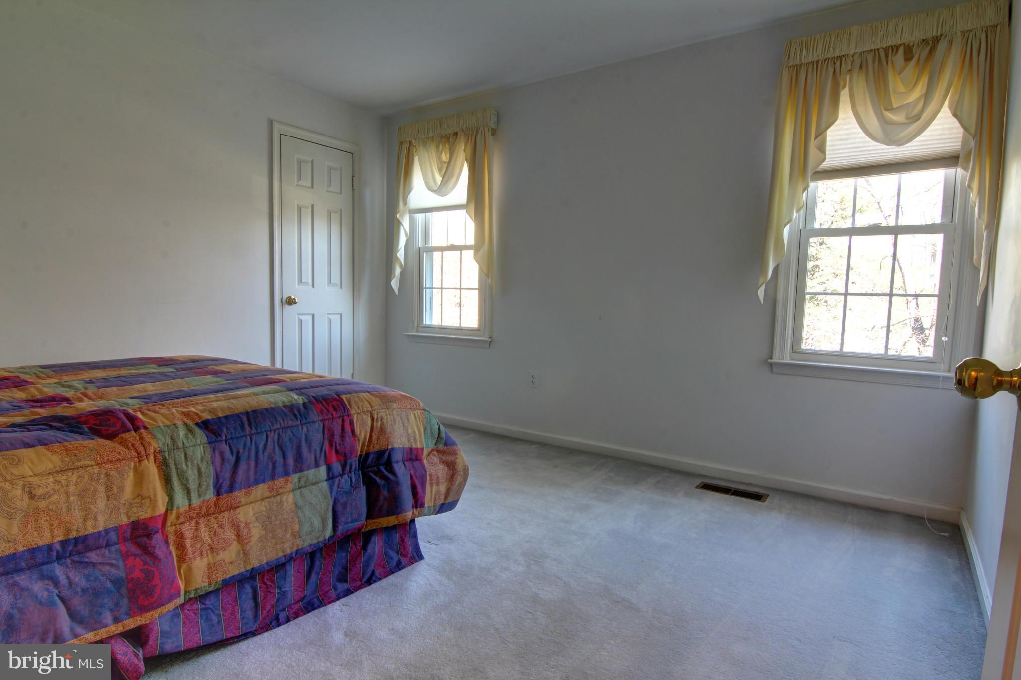 18410 Cabin Road Triangle, VA 22172 - Photo 18 of 28 Bedroom