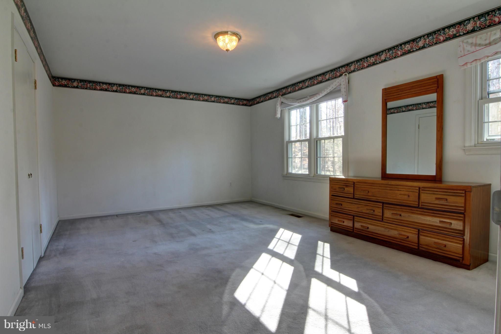 18410 Cabin Road Triangle, VA 22172 - Photo 19 of 28 Bedroom