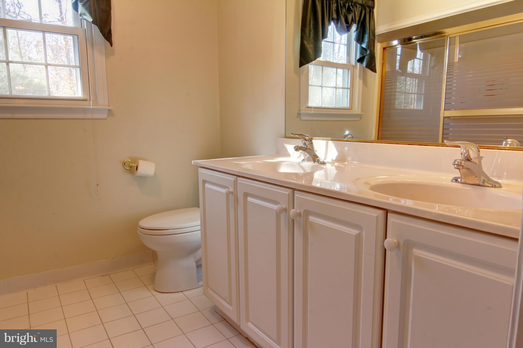 18410 Cabin Road Triangle, VA 22172 - Photo 20 of 28 Bath