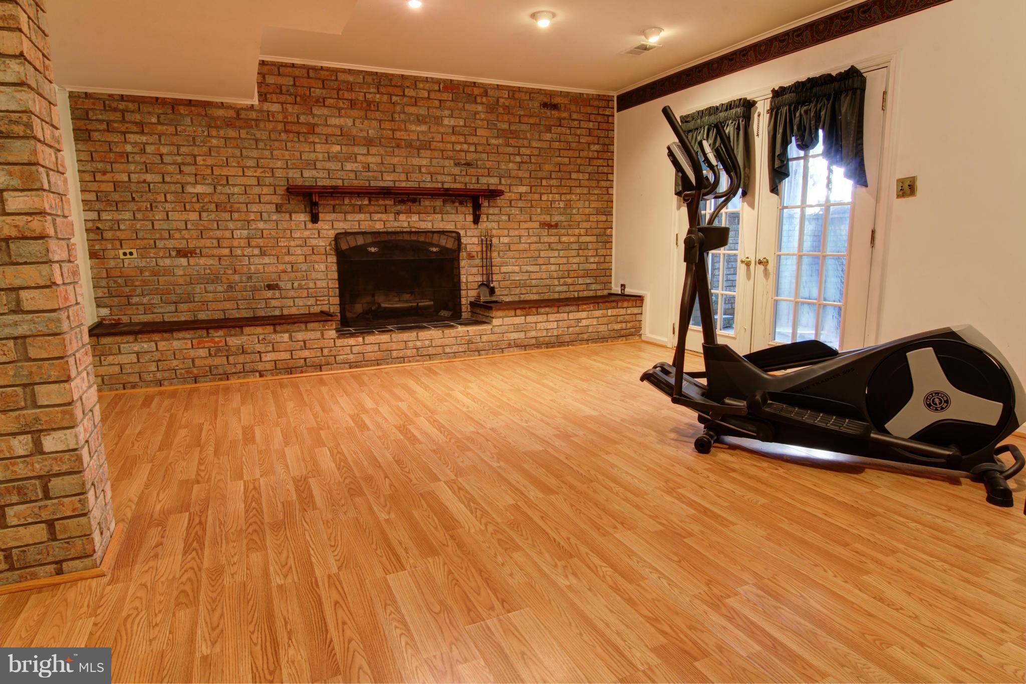 18410 Cabin Road Triangle, VA 22172 - Photo 23 of 28 Basement