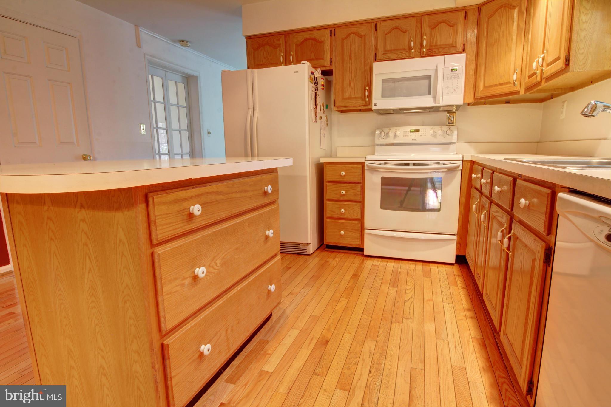 18410 Cabin Road Triangle, VA 22172 - Photo 6 of 28 Kitchen