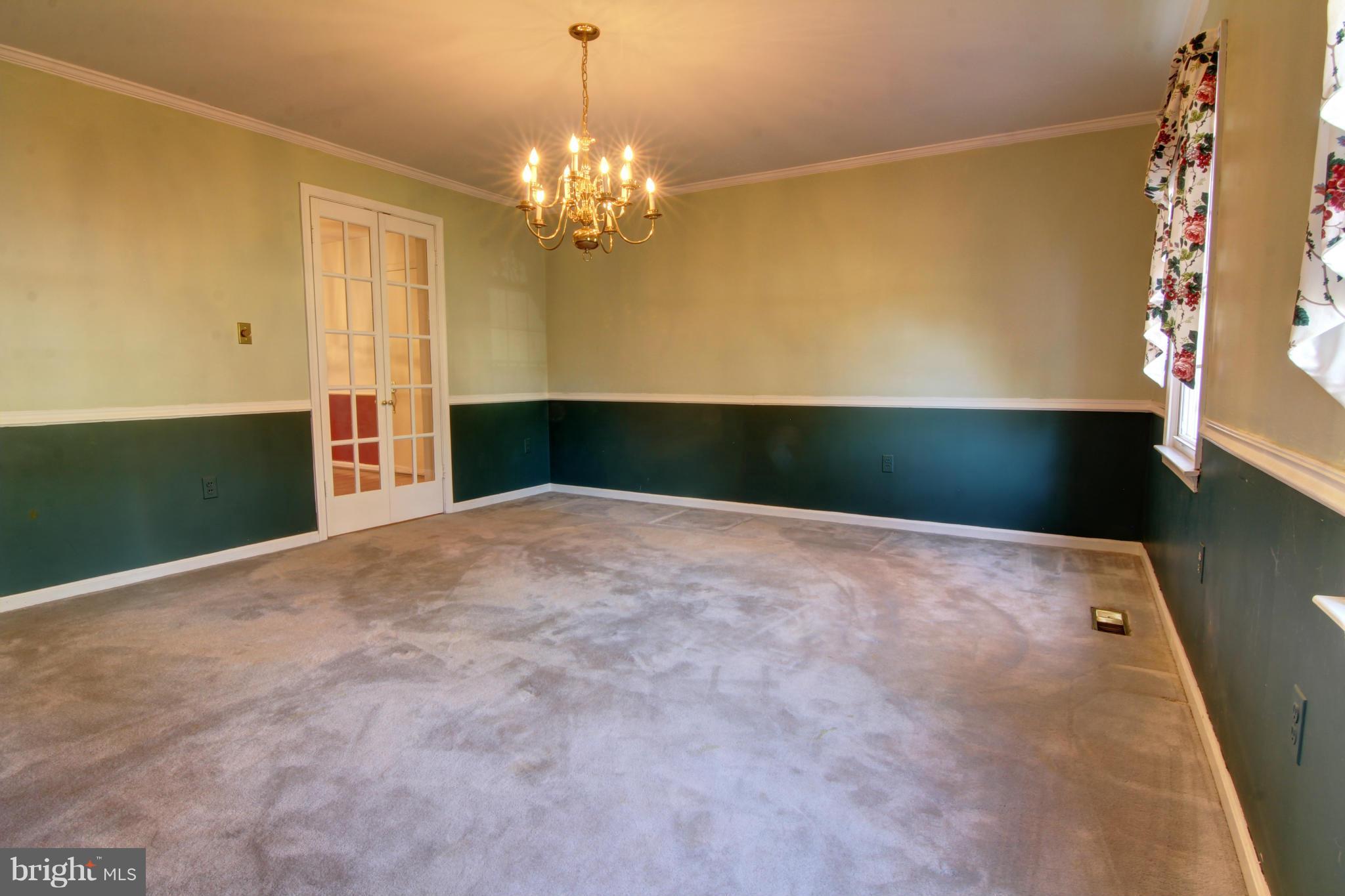 18410 Cabin Road Triangle, VA 22172 - Photo 10 of 28 Dining Room