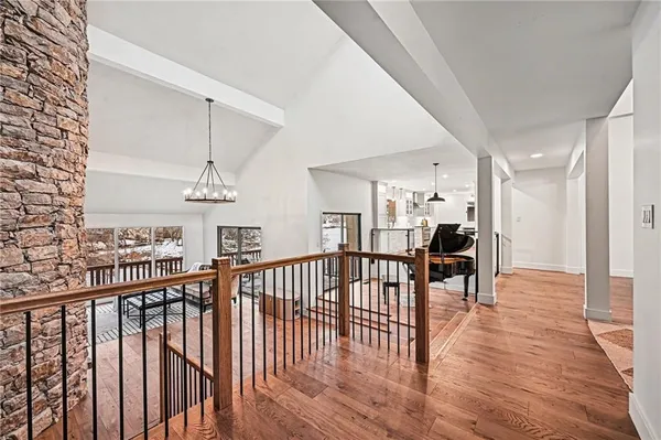 $799,990 | 224 Northwest Locust Street, Lee's Summit, MO 64064