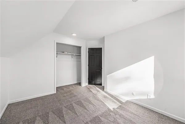 $799,990 | 224 Northwest Locust Street, Lee's Summit, MO 64064