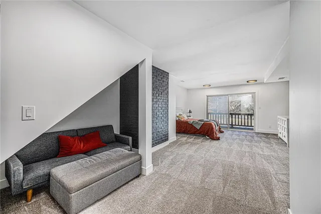 $839,000 | 224 Northwest Locust Street, Lee's Summit, MO 64064