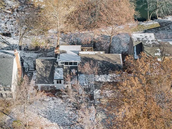 $799,990 | 224 Northwest Locust Street, Lee's Summit, MO 64064