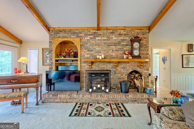 a view of a entryway door of the house