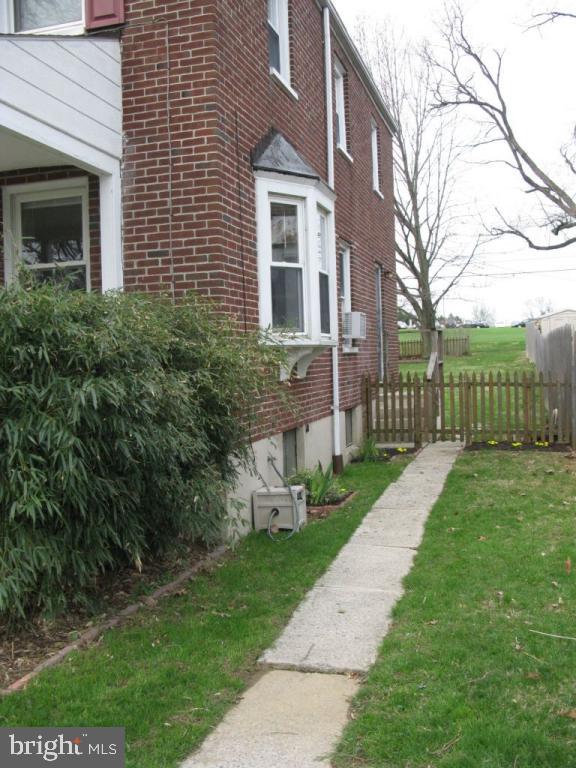 136 Nassau Road Lancaster, PA 17602 - Photo 3 of 30 Gallery Image 3