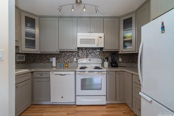 $2,600 | 2115 Ala Wai Boulevard, Unit 1403, Honolulu, HI 96815