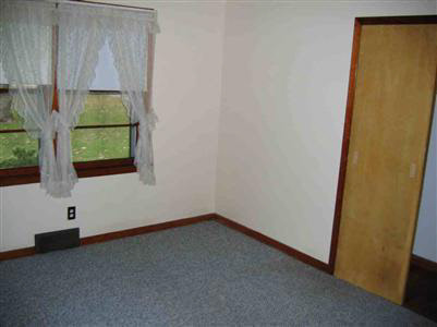 9150 North Seymour Road Flushing, MI 48433 - Photo 10 of 12 20138780-9.JPG