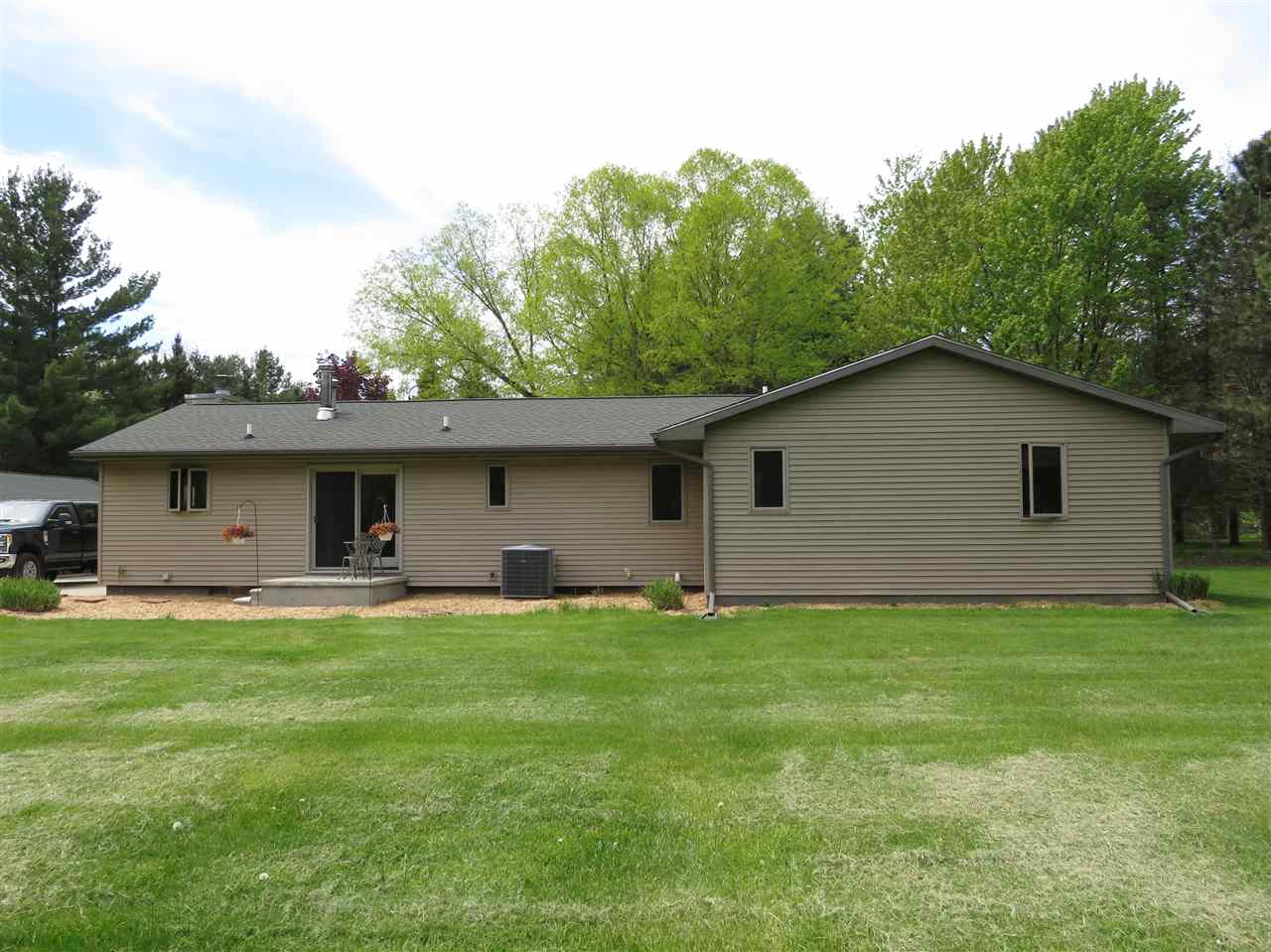 11499 Ruess Road Perry, MI 48872 - Photo 25 of 30