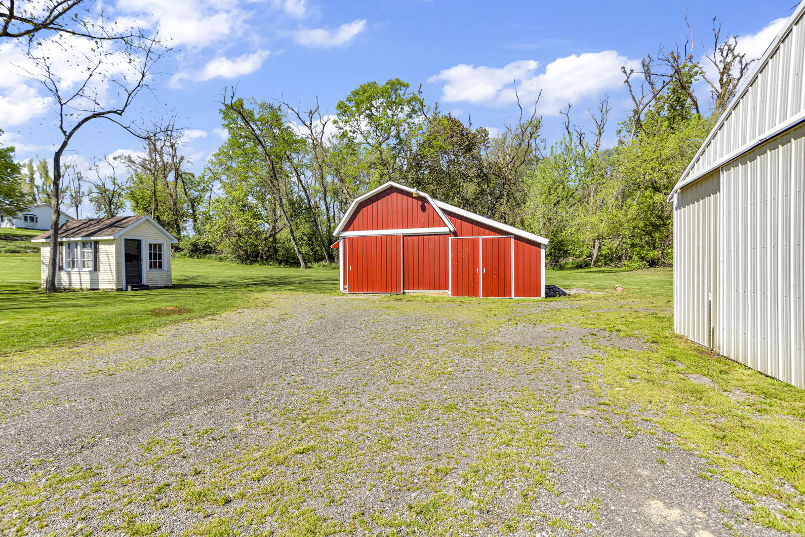 1744 Academy Road Adrian, MI 49221 - Photo 40 of 57 0N0A2858