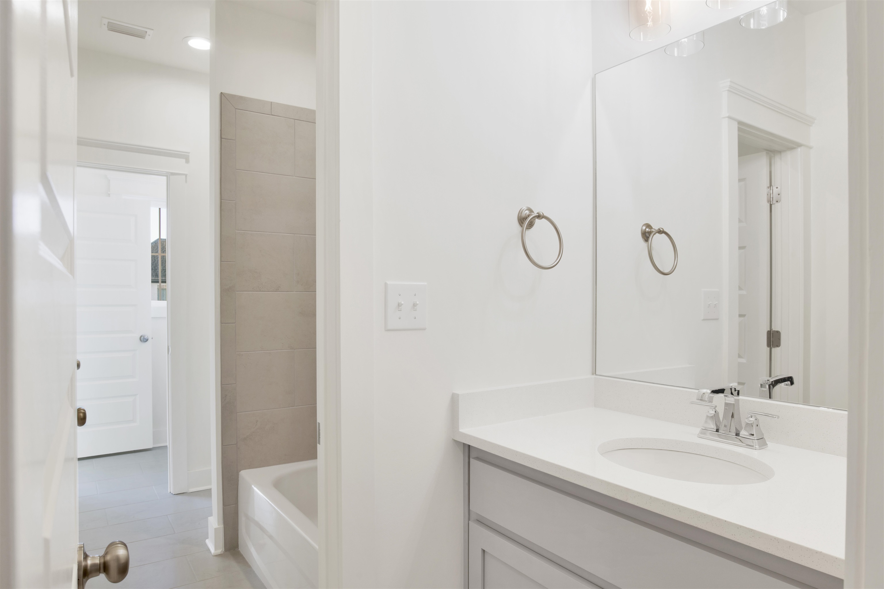8615 Daintree Court Daphne, AL 36526 - Photo 31 of 41 Bathroom