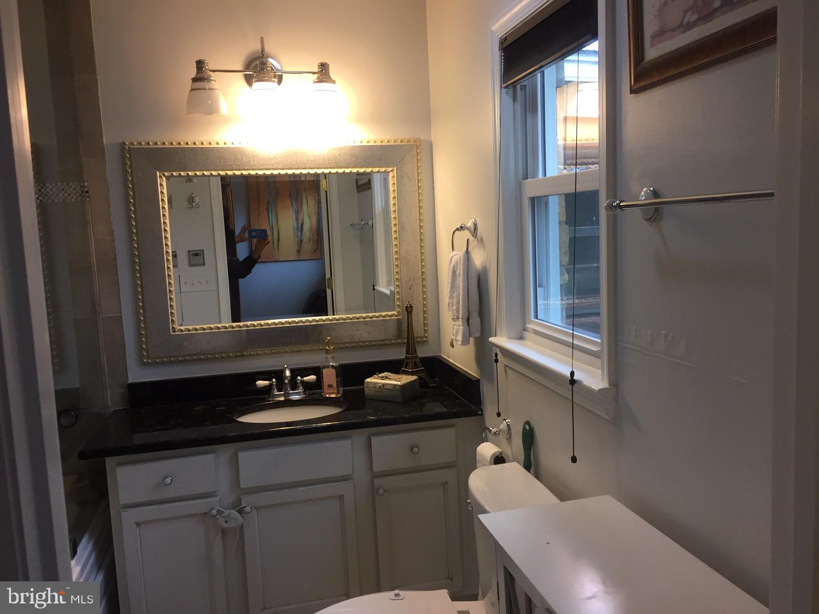 23363 Watson Road Leesburg, VA 20175 - Photo 12 of 25 MASTER BATH