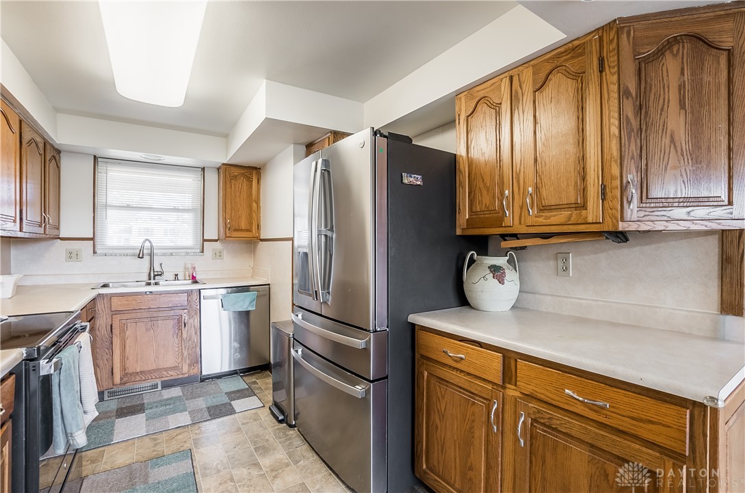 4224 Old Salem Road Clayton, OH 45322 - Photo 12 of 30 Kitchen