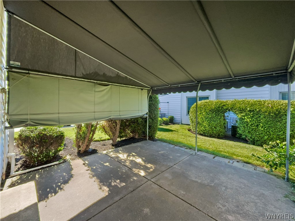 640 Youngs Road, Unit A Amherst, NY 14221 - Photo 6 of 34 Patio