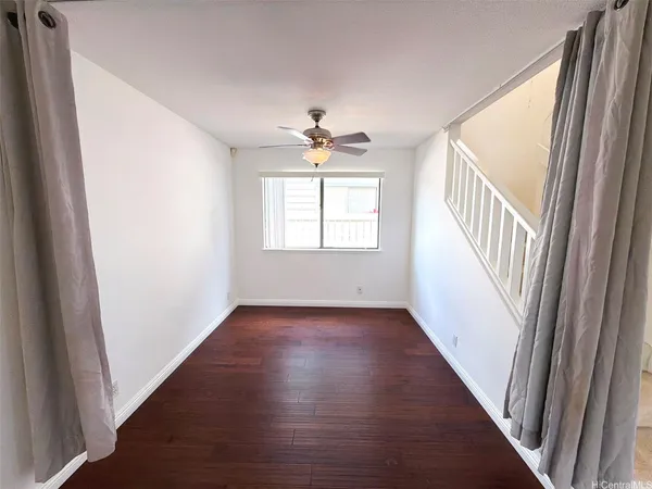$4,500 | 94-1009 Lalama Loop, Waipahu, HI 96797