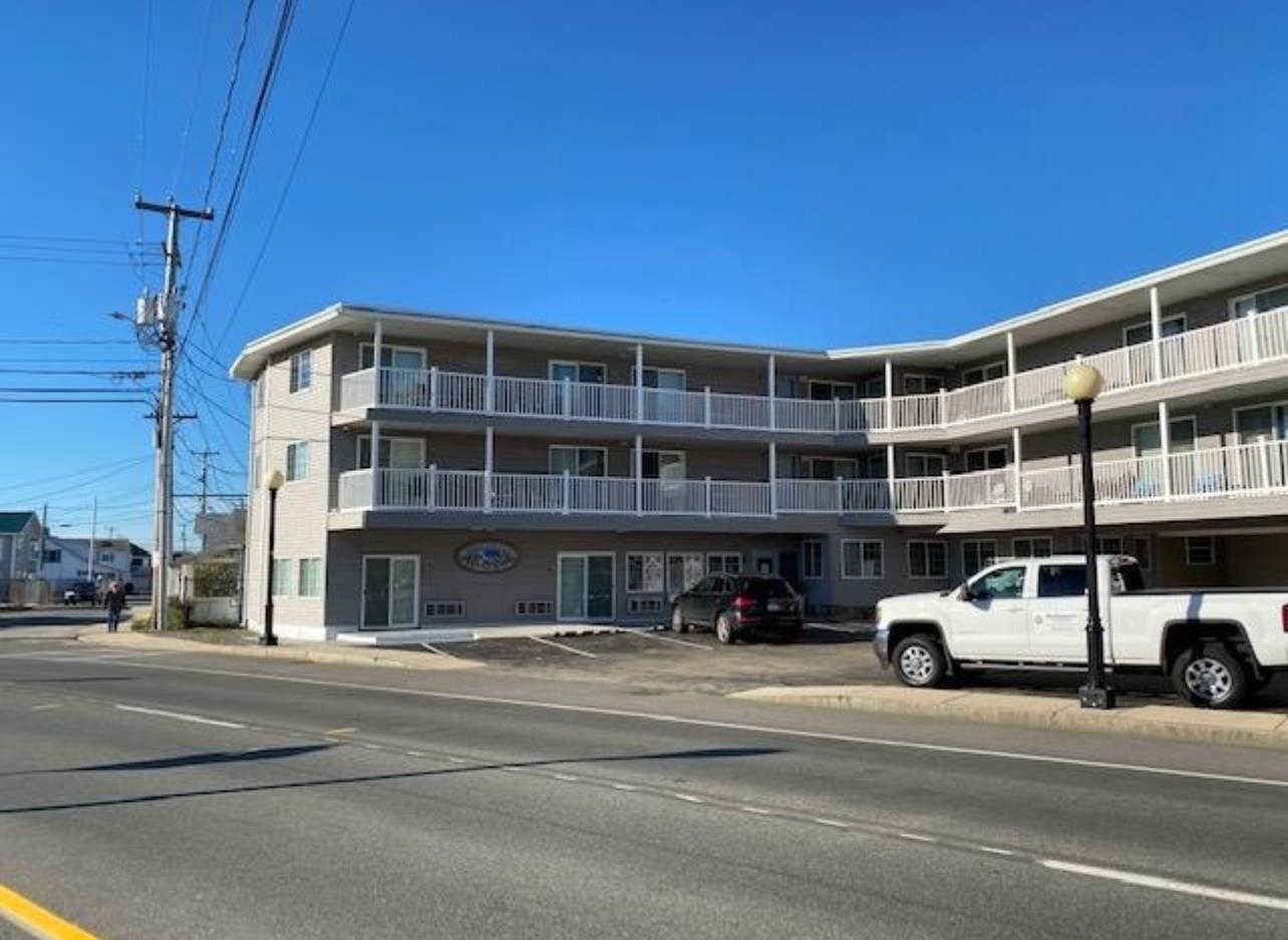 6 Ashworth Avenue, Unit 15 Hampton, NH 03842 - Photo 2 of 27