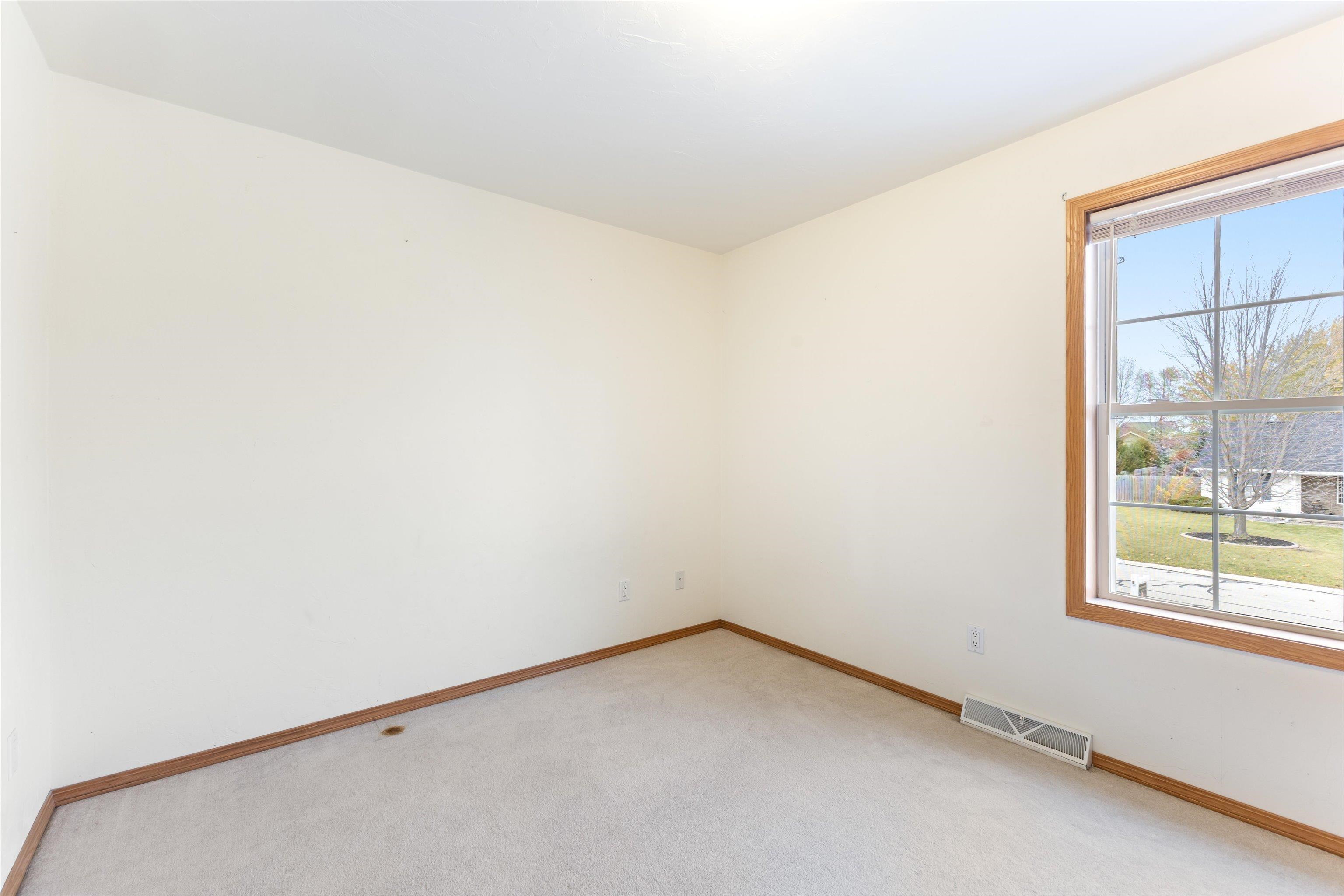 W5445 Colin Street Appleton, WI 54915 - Photo 18 of 26