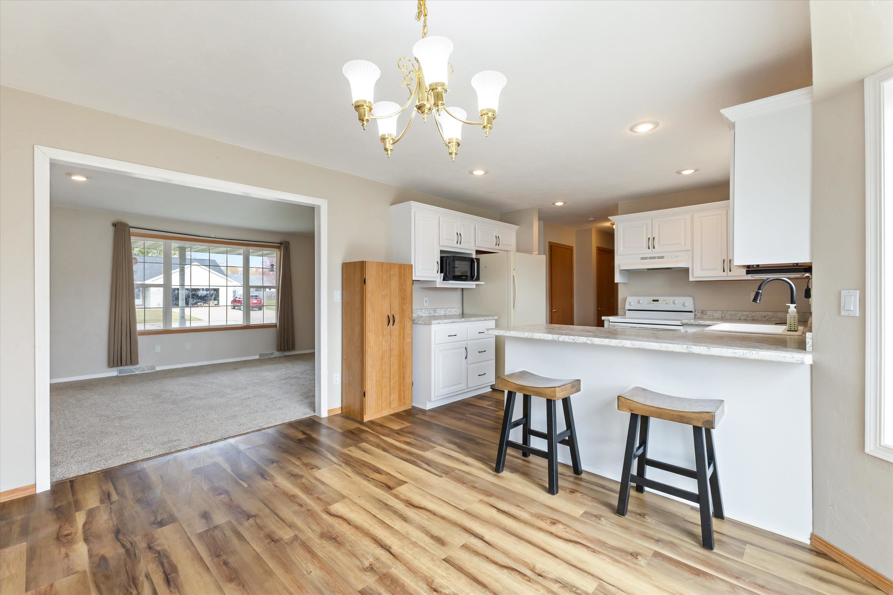 W5445 Colin Street Appleton, WI 54915 - Photo 7 of 26