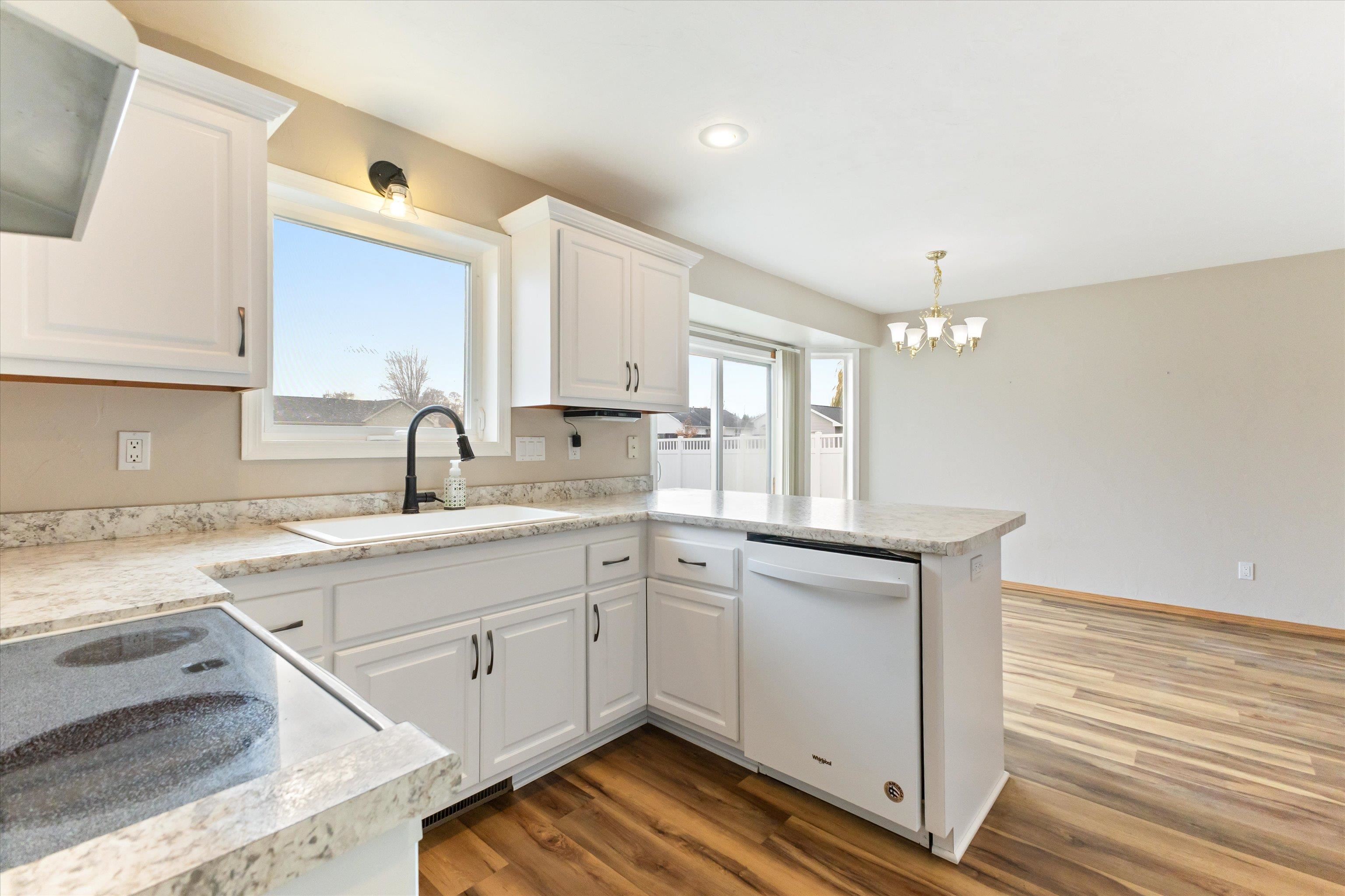 W5445 Colin Street Appleton, WI 54915 - Photo 9 of 26